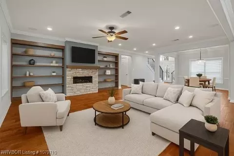 Living - 12200 Stonechase Dr, Fort Smith, AR 72916 photo 2 of 4