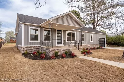 1100 B St, Barling, AR 72923