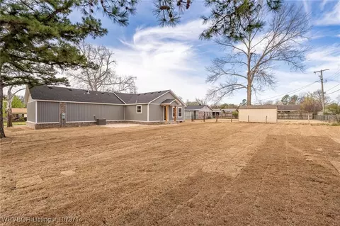 Exterior - 1100 B St, Barling, AR 72923 photo 2 of 5
