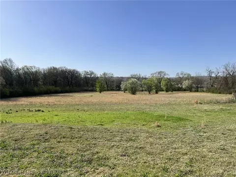 1312 E Wood St, Paris, AR 72855