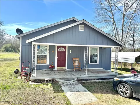 308 Mark St, Wister, OK 74966