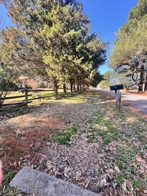2103 Holt St, Lavaca, AR 72941 photo 3