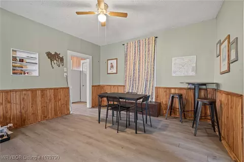 Dining - 519 S 10th St, Paris, AR 72855 photo 1 of 3