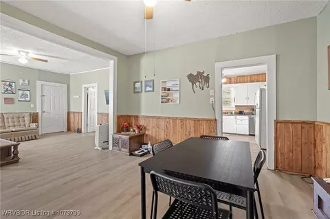Dining - 519 S 10th St, Paris, AR 72855 photo 3 of 3