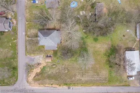 View/Area - 519 S 10th St, Paris, AR 72855 photo 1 of 14