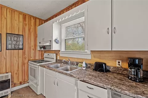 Kitchen - 519 S 10th St, Paris, AR 72855 photo 1 of 1