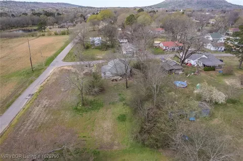 View/Area - 519 S 10th St, Paris, AR 72855 photo 3 of 14