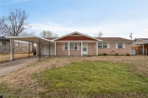 8105 S 22nd Ter, Fort Smith, AR 72908