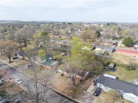 View/Area - 8012 Holly Ave, Fort Smith, AR 72908 photo 8 of 13