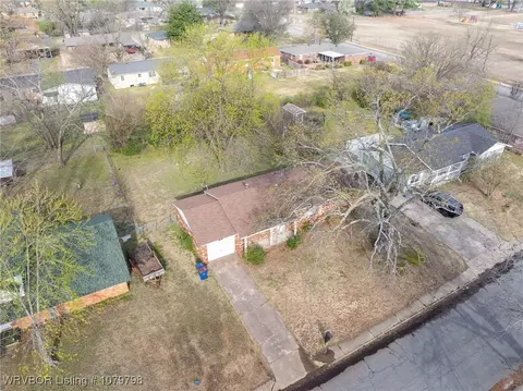 View/Area - 8012 Holly Ave, Fort Smith, AR 72908 photo 3 of 13