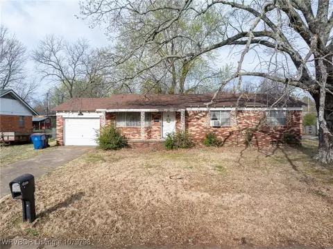 8012 Holly Ave, Fort Smith, AR 72908