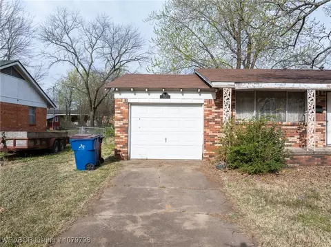 Exterior - 8012 Holly Ave, Fort Smith, AR 72908 photo 7 of 19