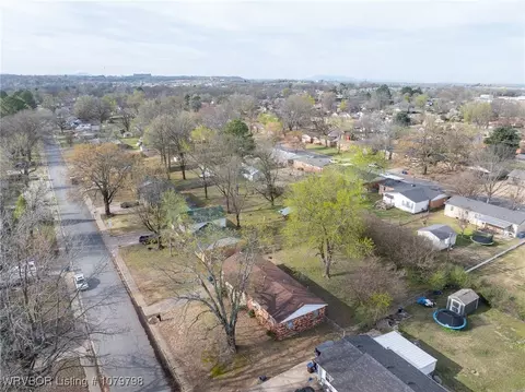 View/Area - 8012 Holly Ave, Fort Smith, AR 72908 photo 9 of 13
