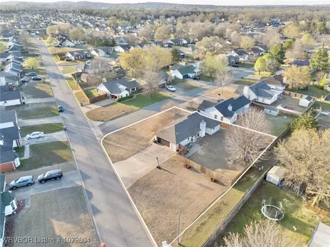 306 Juniper Dr, Greenwood, AR 72936 photo 2