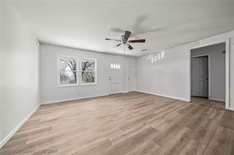 Living - 1423 S 12th St, Fort Smith, AR 72901 photo 2 of 3