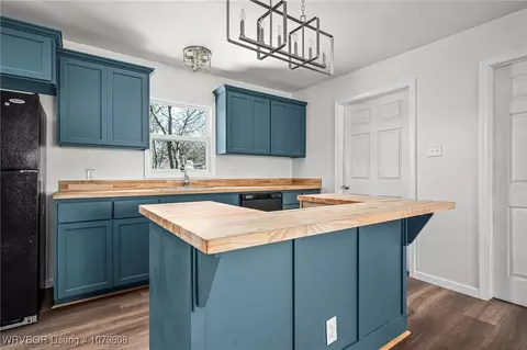 Kitchen - 1423 S 12th St, Fort Smith, AR 72901 photo 1 of 3