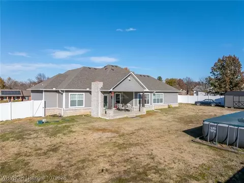 Exterior - 202 Rose Dr, Pocola, OK 74902 photo 3 of 6