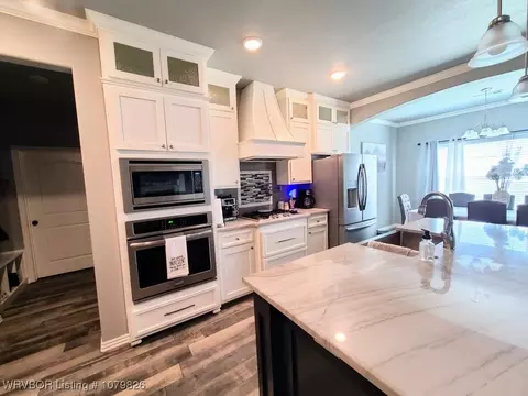 Kitchen - 202 Rose Dr, Pocola, OK 74902 photo 5 of 9