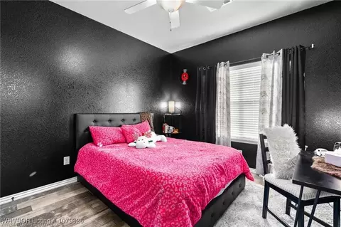 Bedroom - 202 Rose Dr, Pocola, OK 74902 photo 4 of 5