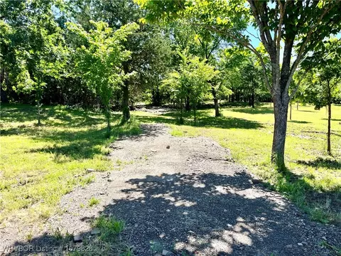001 Ogden Ml, Wister, OK 74966