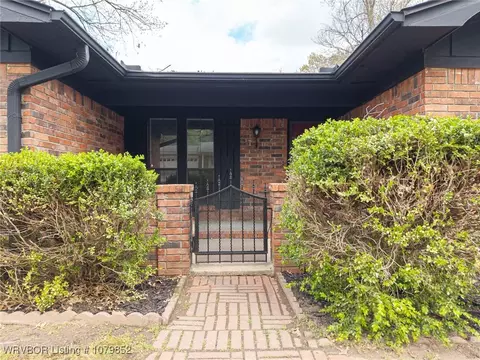 3215 S Fresno St, Fort Smith, AR 72903 photo 5
