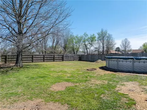 Exterior - 6905 Millennium Dr, Fort Smith, AR 72916 photo 10 of 14
