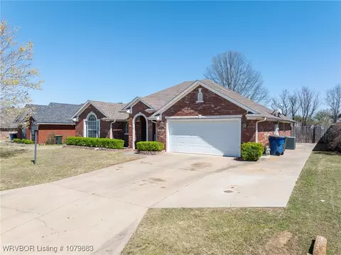 Exterior - 6905 Millennium Dr, Fort Smith, AR 72916 photo 6 of 14