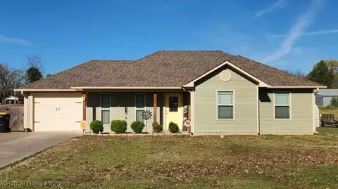 705 Newton St, Charleston, AR 72933