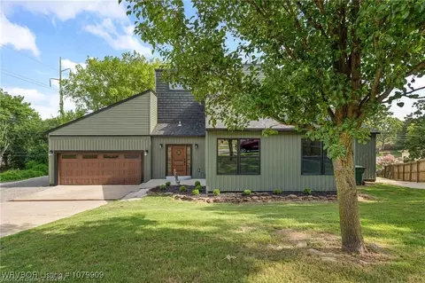 7401 Downing St, Fort Smith, AR 72903