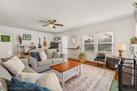 Living - 2215 R St, Fort Smith, AR 72901 photo 3 of 3