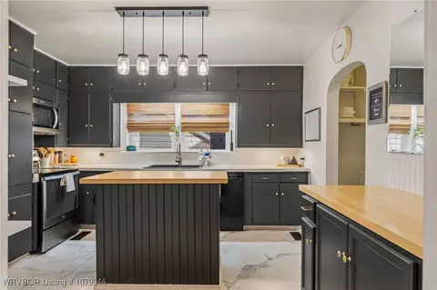 Kitchen - 2215 R St, Fort Smith, AR 72901 photo 1 of 3