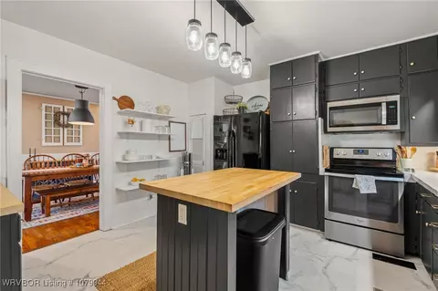 Kitchen - 2215 R St, Fort Smith, AR 72901 photo 2 of 3