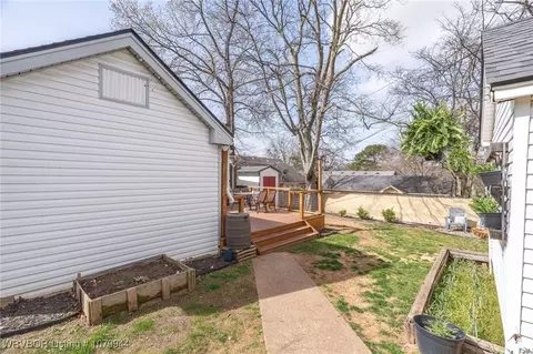 Exterior - 2215 R St, Fort Smith, AR 72901 photo 10 of 11