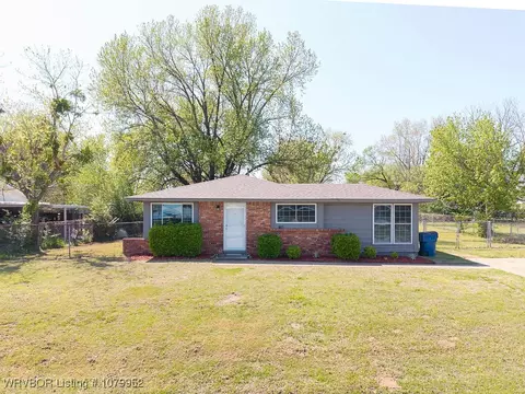 Exterior - 7724 Colony Ln, Fort Smith, AR 72908 photo 4 of 8