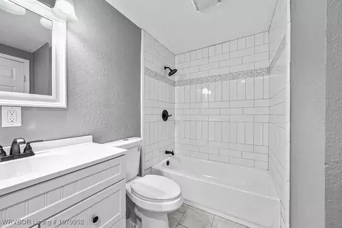 Bath - 7724 Colony Ln, Fort Smith, AR 72908 photo 2 of 2