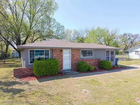Exterior - 7724 Colony Ln, Fort Smith, AR 72908 photo 2 of 8