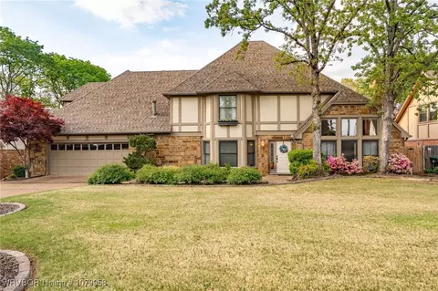 8905 Copper Oaks Ln, Fort Smith, AR 72903