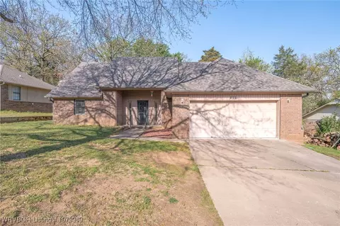 202 Elfen Glen St, Van Buren, AR 72956