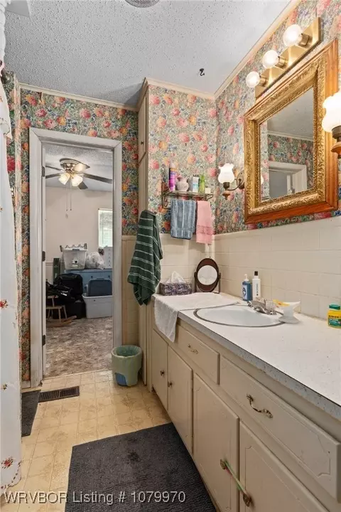 Bath - 421 N 47th St, Fort Smith, AR 72903 photo 6 of 6
