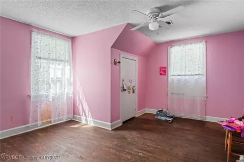 Bedroom - 421 N 47th St, Fort Smith, AR 72903 photo 2 of 6