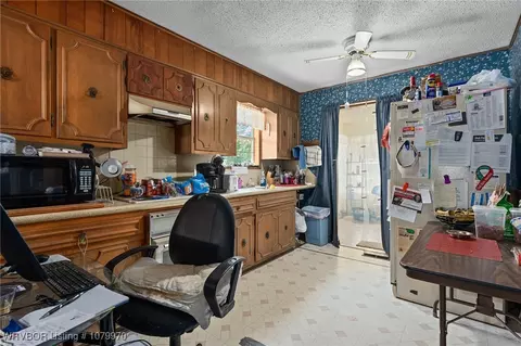Kitchen - 421 N 47th St, Fort Smith, AR 72903 photo 2 of 3