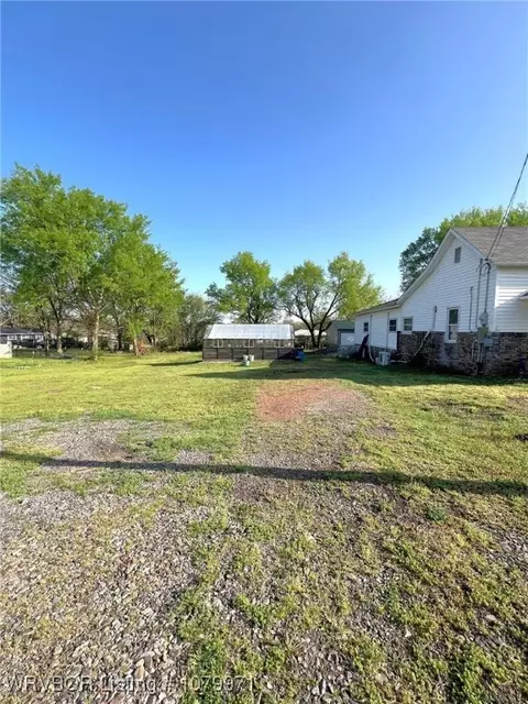 222 E Russell St, Huntington, AR 72940 photo 12