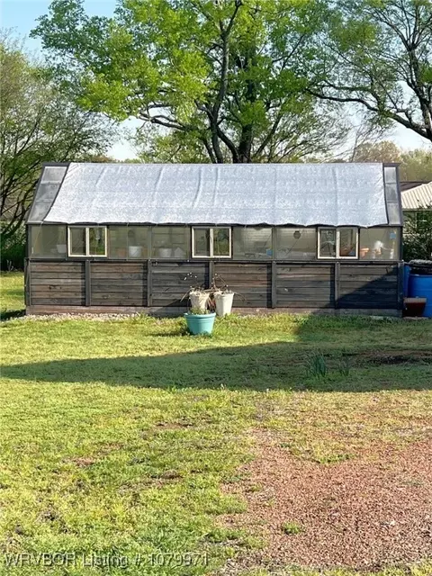 222 E Russell St, Huntington, AR 72940 photo 17