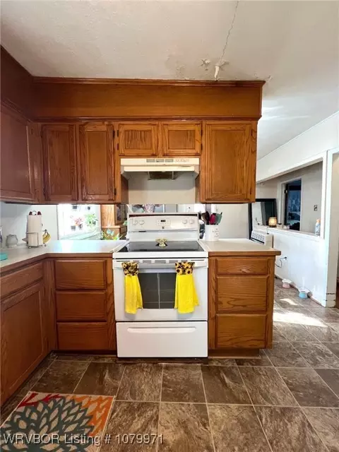 222 E Russell St, Huntington, AR 72940 photo 3