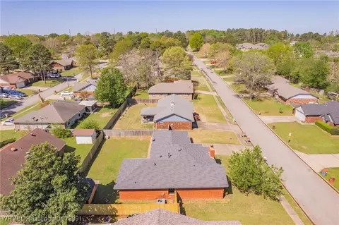 2205 Meadow Ln, Barling, AR 72923 photo 12