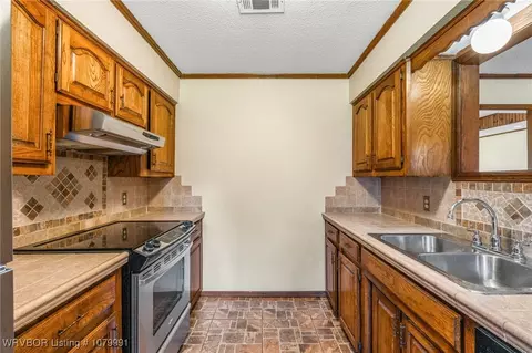 2205 Meadow Ln, Barling, AR 72923 photo 23