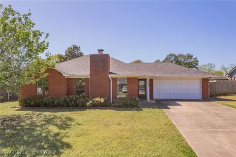 2205 Meadow Ln, Barling, AR 72923 photo 4