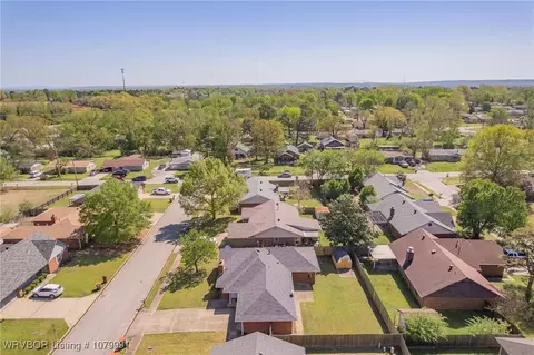 2205 Meadow Ln, Barling, AR 72923 photo 14