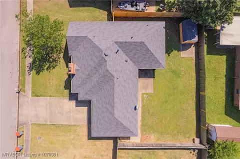 2205 Meadow Ln, Barling, AR 72923 photo 9