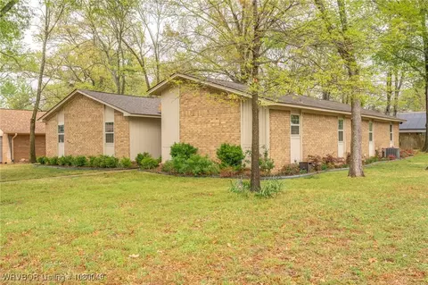Exterior - 3100 Edinburgh Dr, Fort Smith, AR 72908 photo 4 of 5